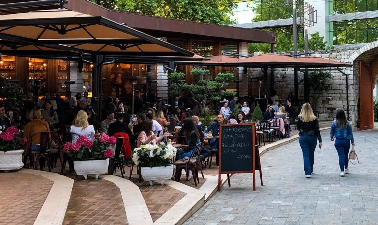 Ulet me 30 per qind konsumi ne bare dhe restorante, pritet tjeter rritje cmimesh